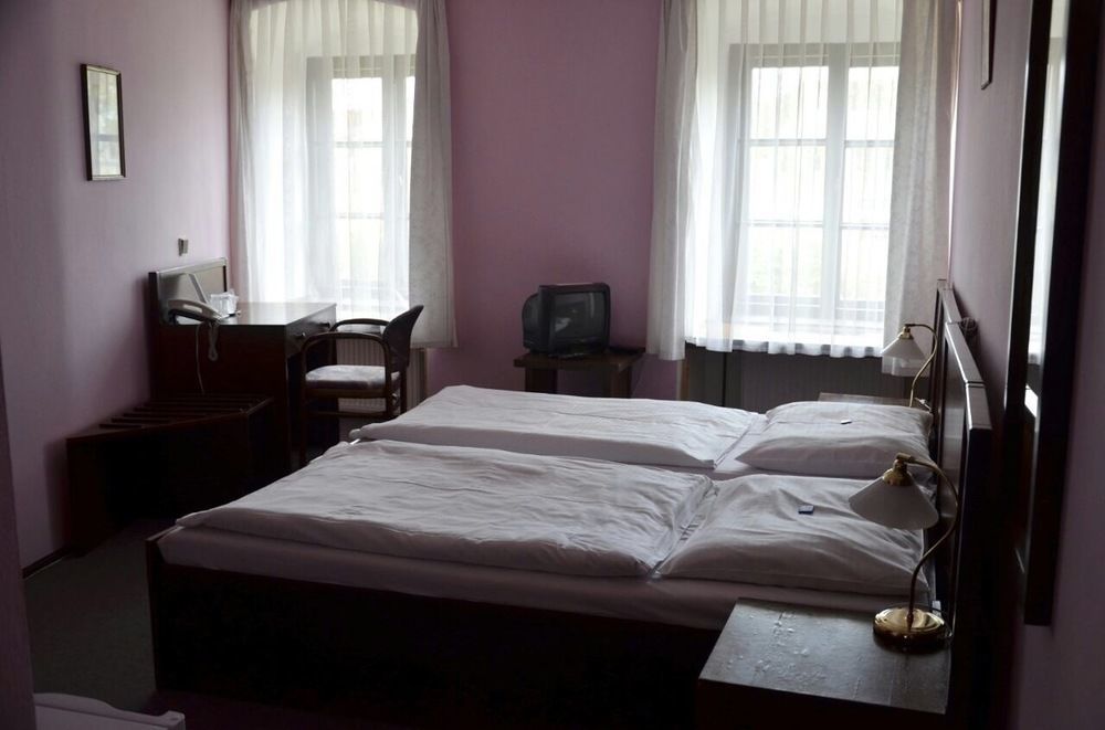 Hotel Celerin 텔치 외부 사진